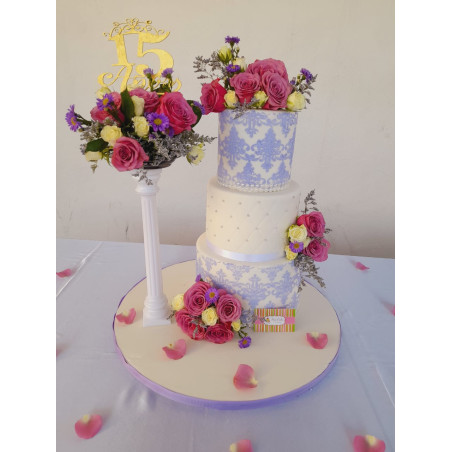 Pastel de XV 4334 Azul con Blanco